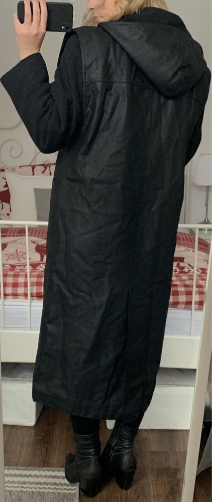 Unikatowy przejściowy długi płaszcz czarny z wełną Kello 38 M 36 S
