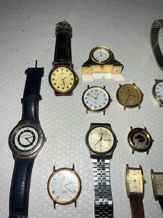 Varios relogios antigos
