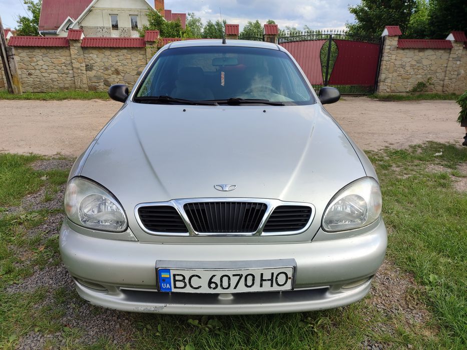 Автомобіль daewoo lanos