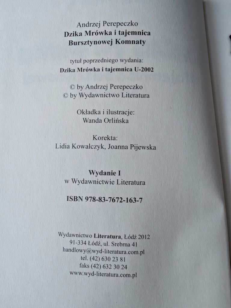 Dzika mrówka i tajemnica bursztynowej komnaty