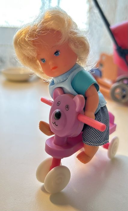 Лялька барбі з дітьми