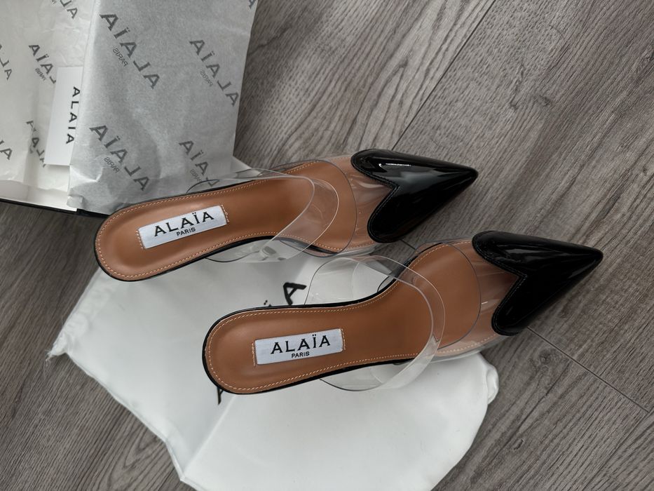 Туфли с черным сердцем ALAIA 38 размер