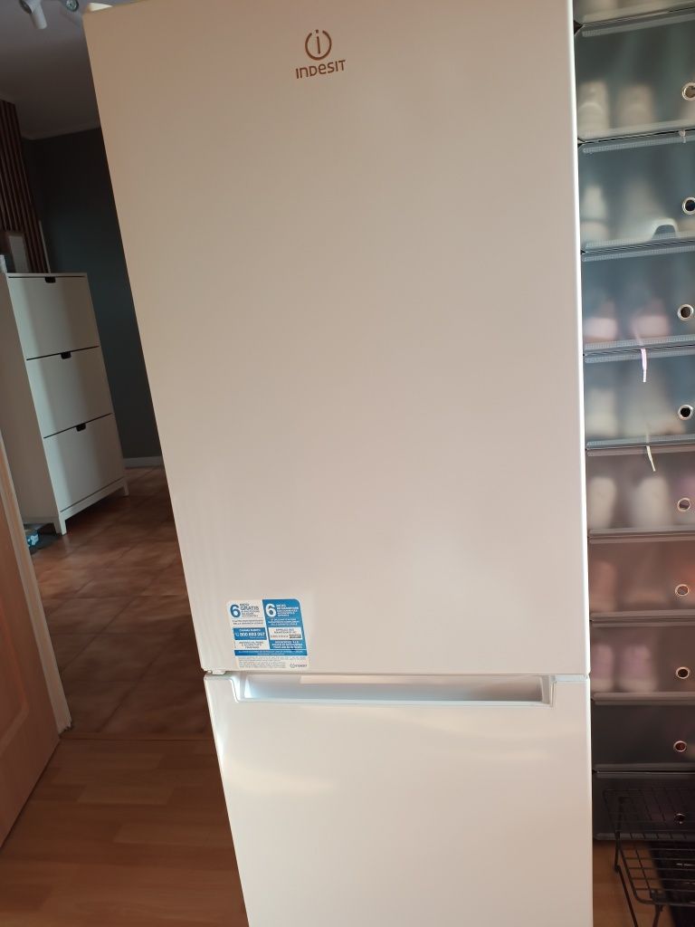 Lodówka Indesit LR6 S2 W