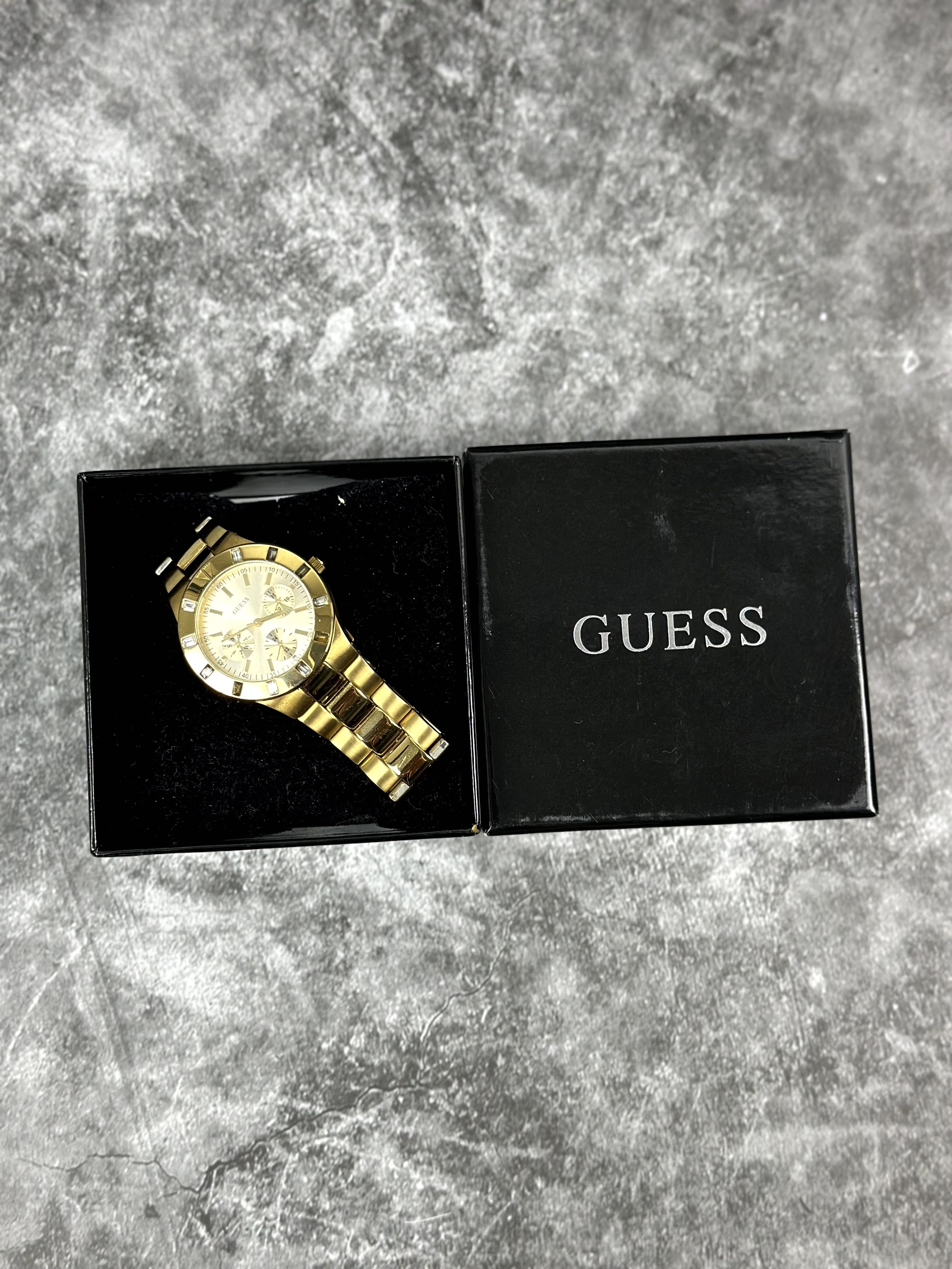 Relógio Guess Dourado - Quase Sem Uso