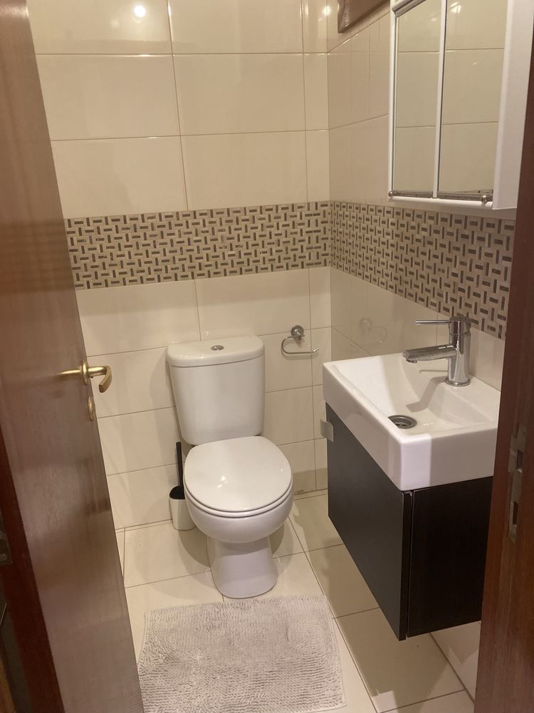 Procuro companheiro para arrendar comigo