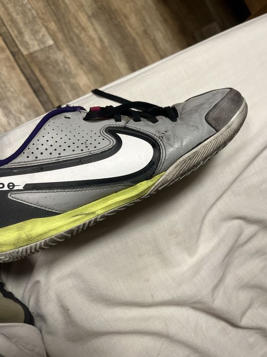 Найк тіемпо 9 сірі