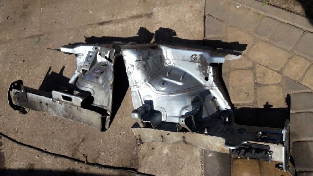 VW Passat B6 podluznica przod prawa lewa