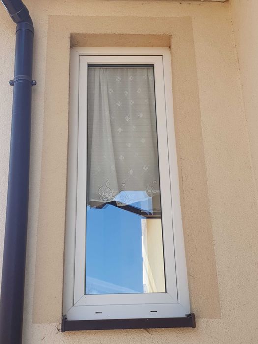 Okna drzwi balkonowe PCV białe 18szt  profil Rehau 2 szyby + rolety