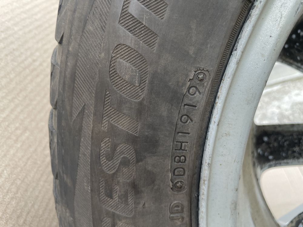 Продам всесезонні шини Bridgestone 285/50/20 285 50 R20