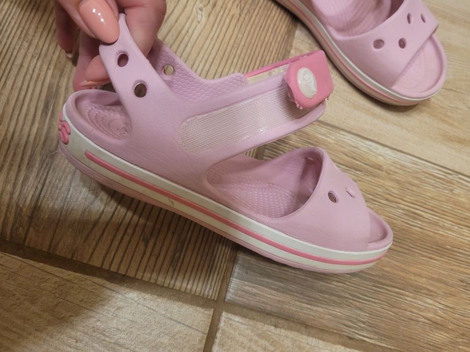 Sandały Crocs C10 27-28