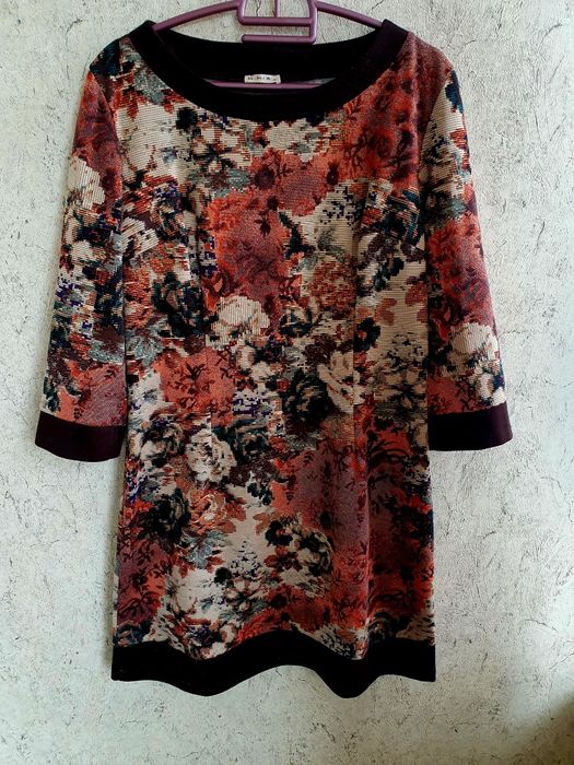 Сукня святкова розмір 42 (S)