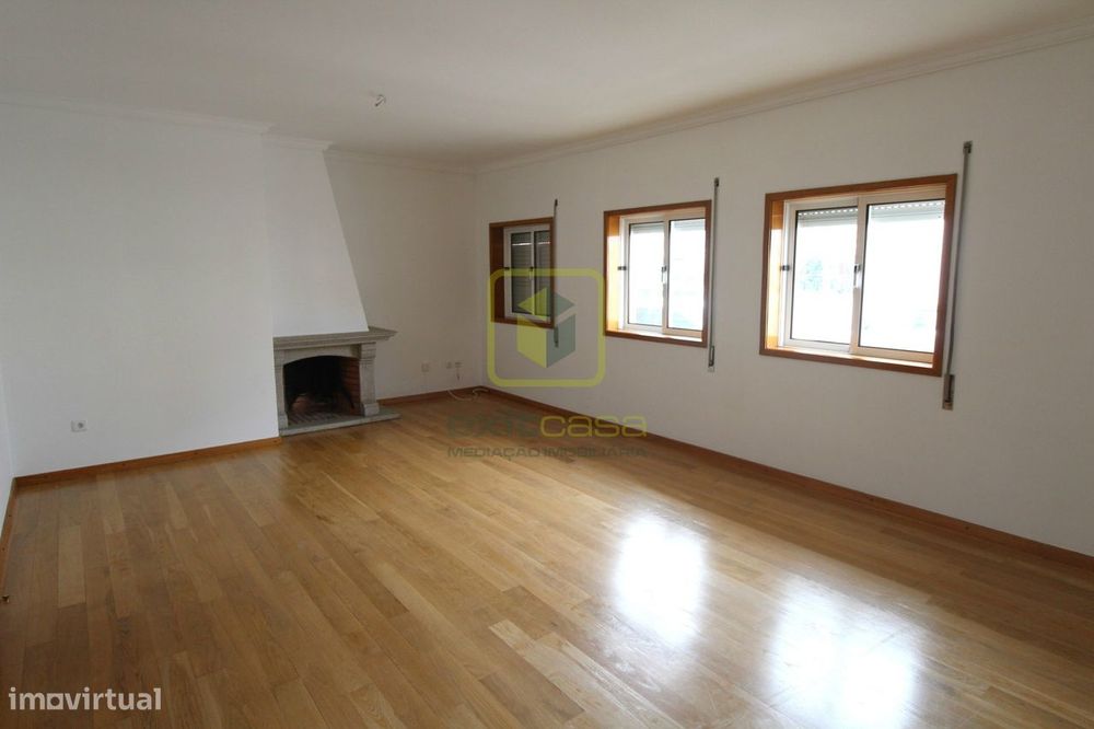 Apartamento T3 para Arrendamento