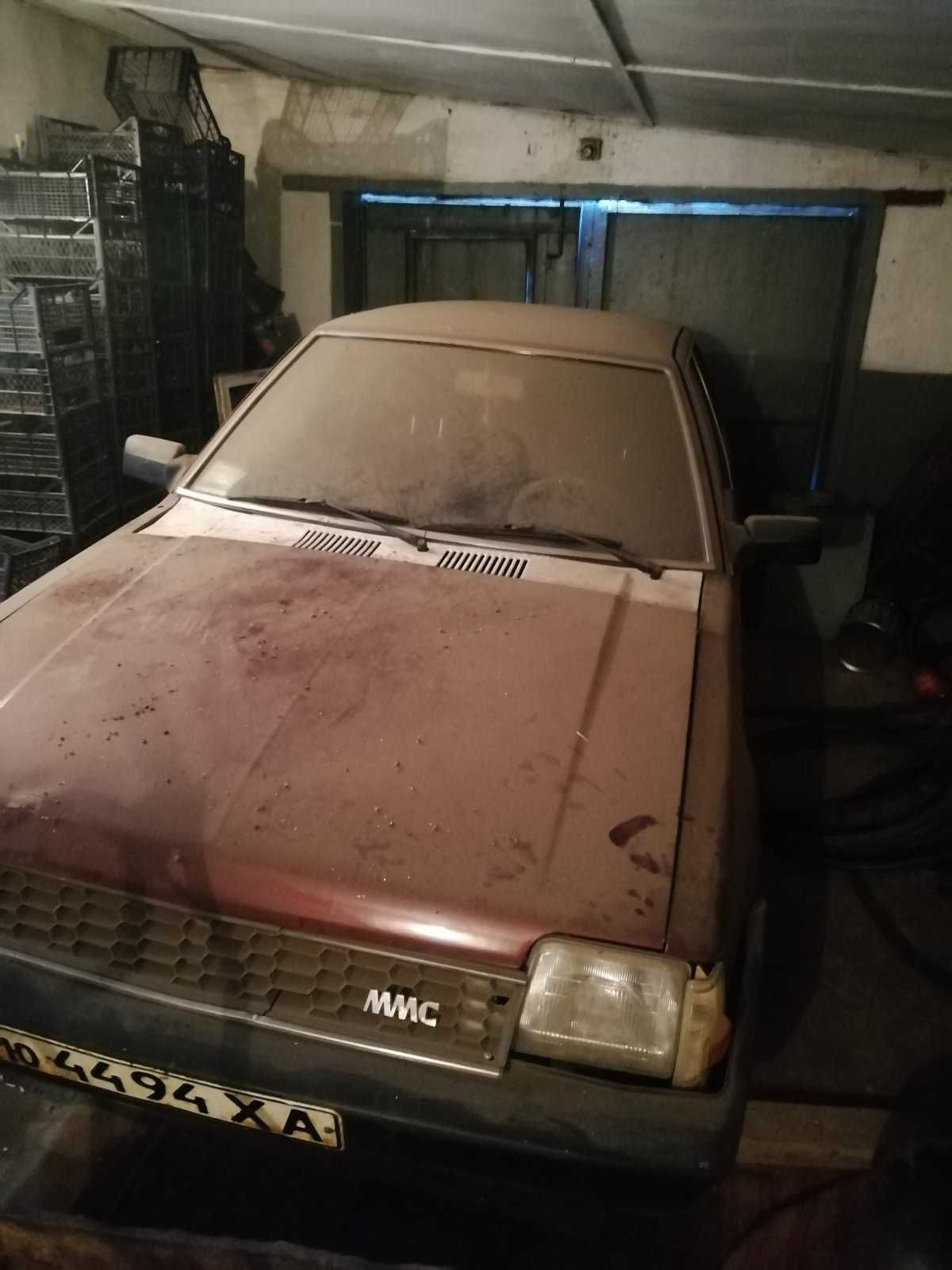 Автомобіль Mitsubishi  Lancer 1982 року випуску