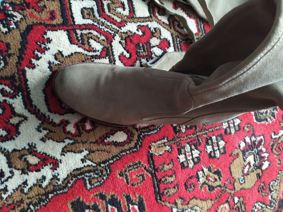 Продам високі чобітки