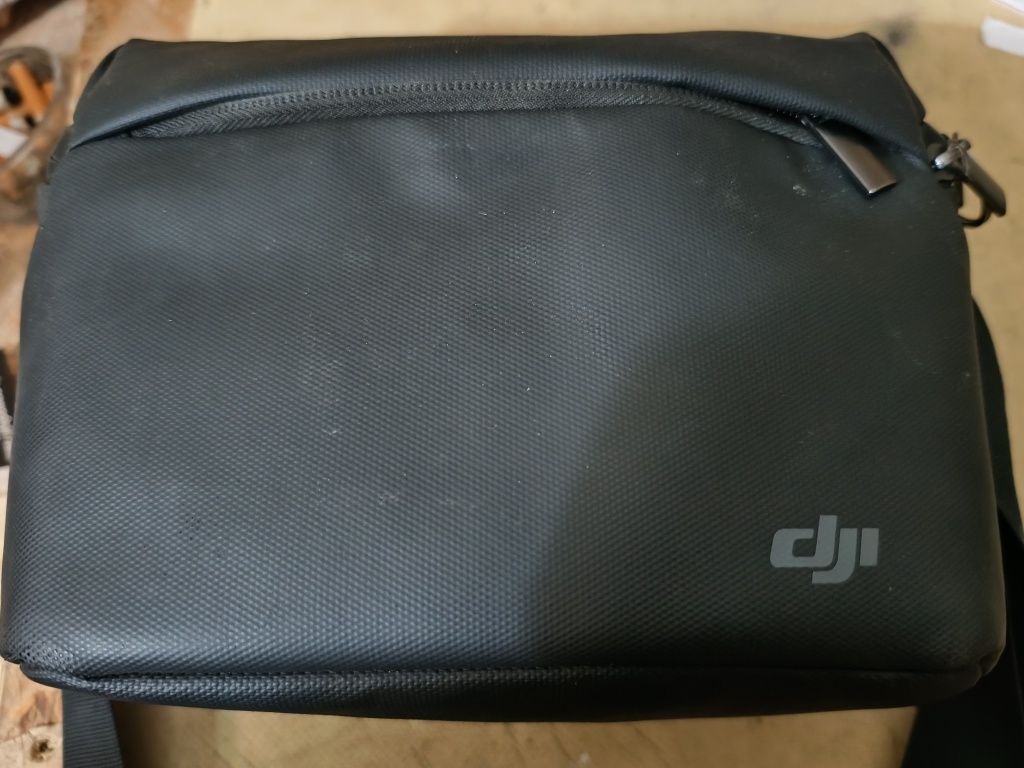 Sprzedam zestaw akcesoriów do DJI Mini 2