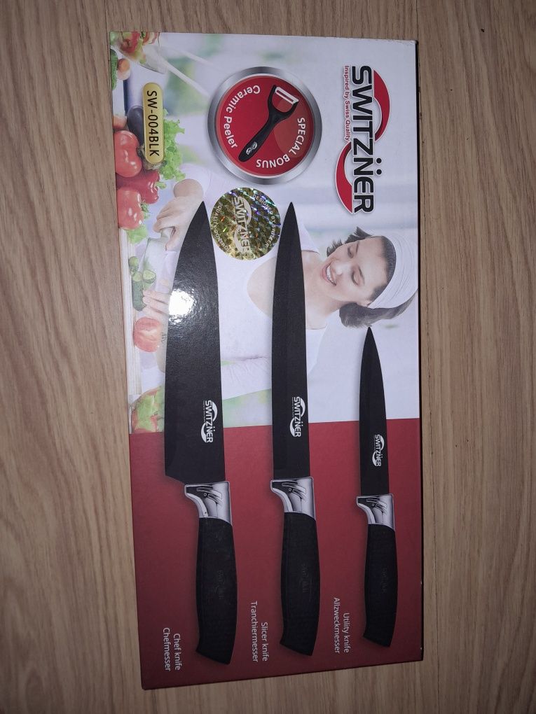 Новий набір кухонних ножів