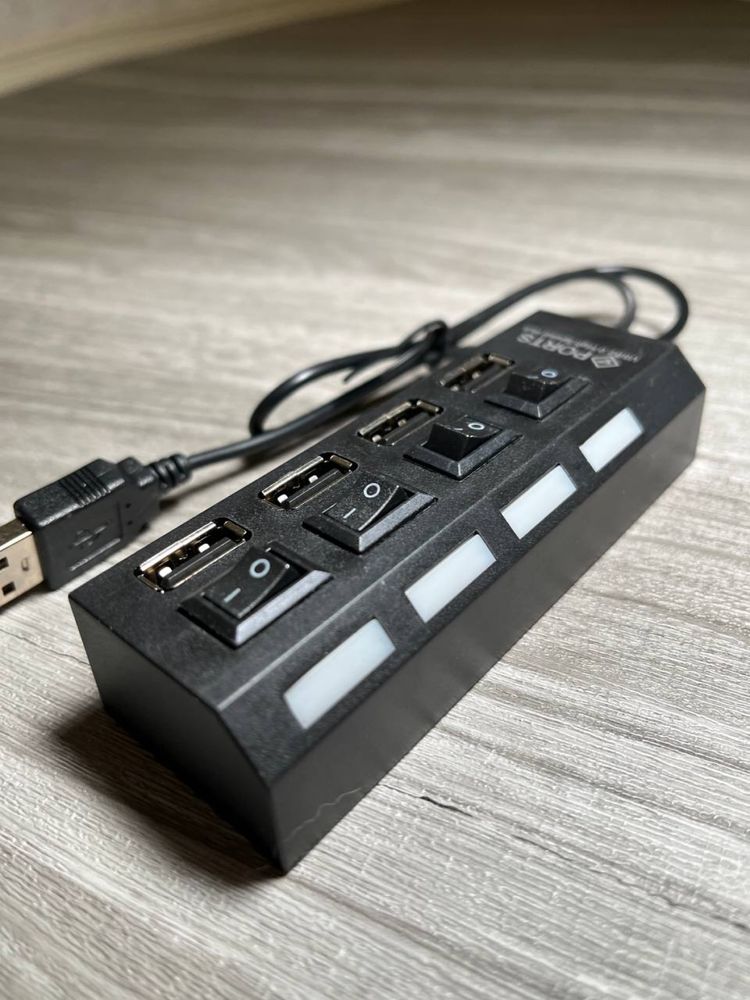 USB-хаб з 4 портами та світлодіодними індикаторами