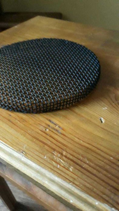 Сетки (решетки, ободки, подиумы, грили, кольца) на динамики (колонки)