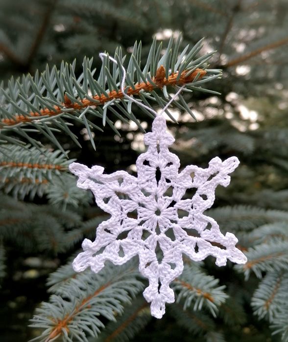 Gwiazdki szydełkowe na choinkę, rękodzieło