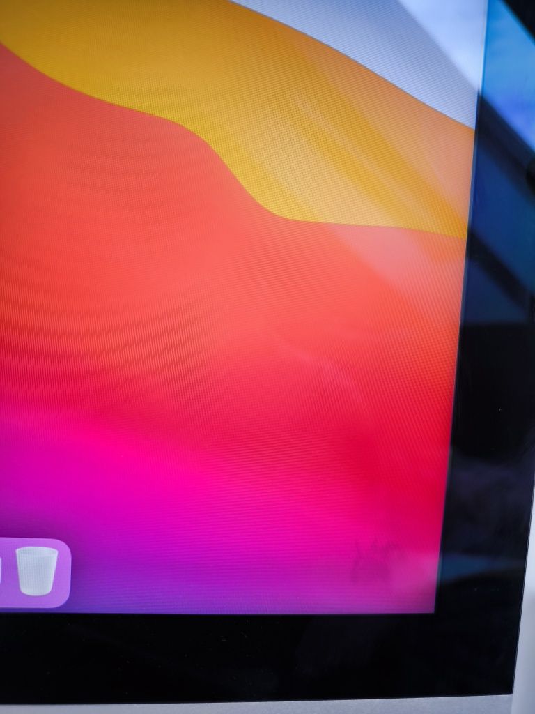 Apple iMac 21,5 , 2014, i5, 8gb ram , 1tb SSD .
