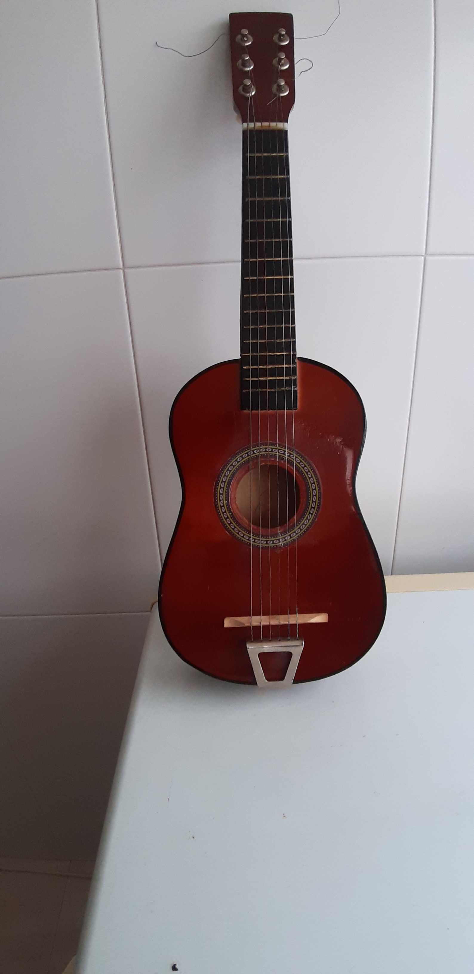 Linda Guitarra, caixa de charutos 1978