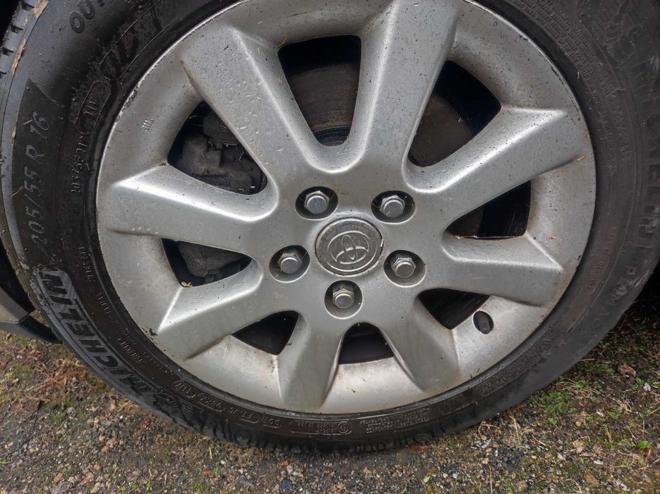 Felgi aluminiowe 16 5x114.3 Toyota Avensis T25 Verso