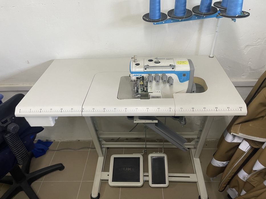 Overlock JACK E4