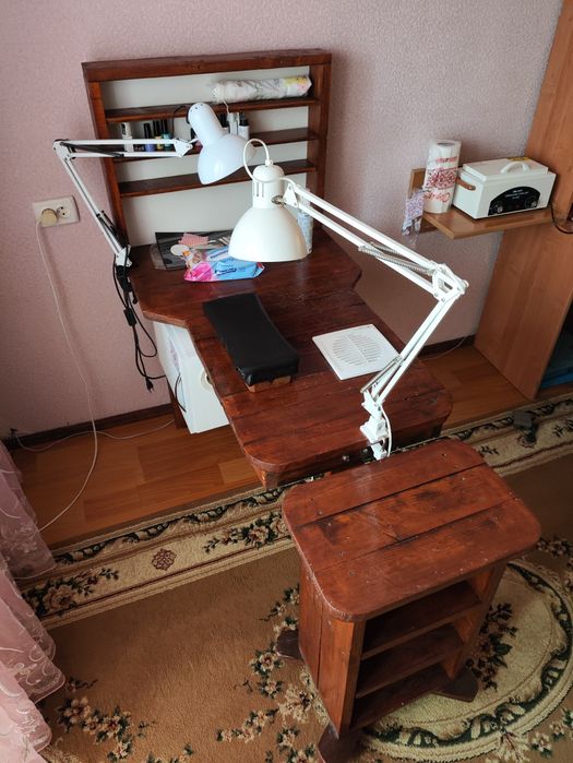 Продам столик манікюрний саморобний