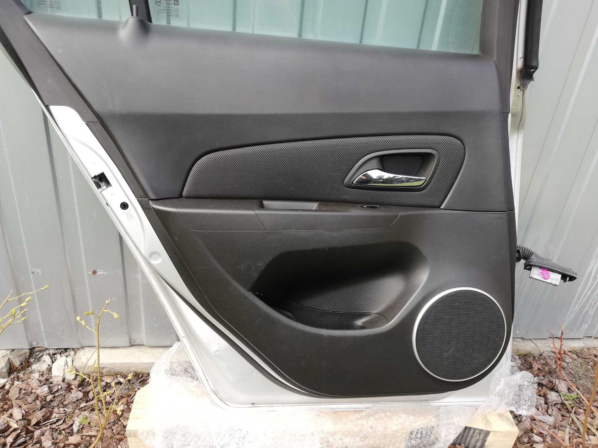 Drzwi Chevrolet Cruze tył, kolor srebrny - GAN hatchback