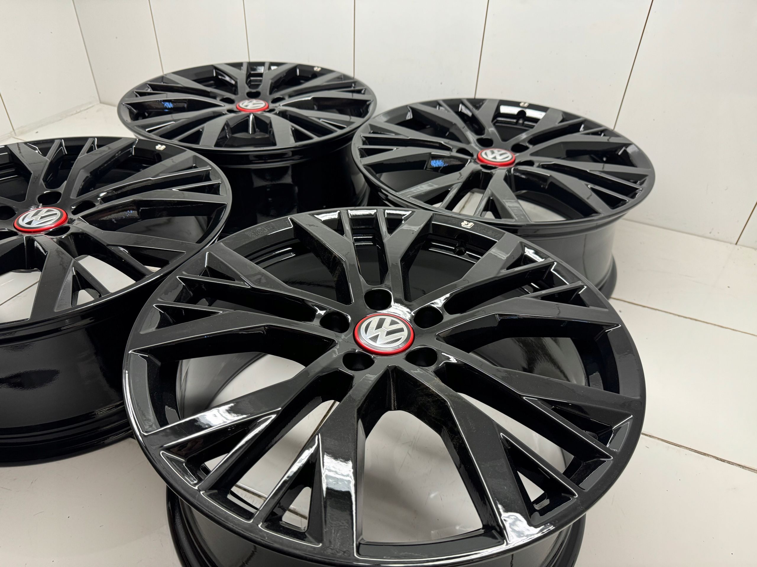 Felgi 19 VW golf Vii Gti 5G0 7.5Jx19H2 Et51 5x112 r Line Idealne