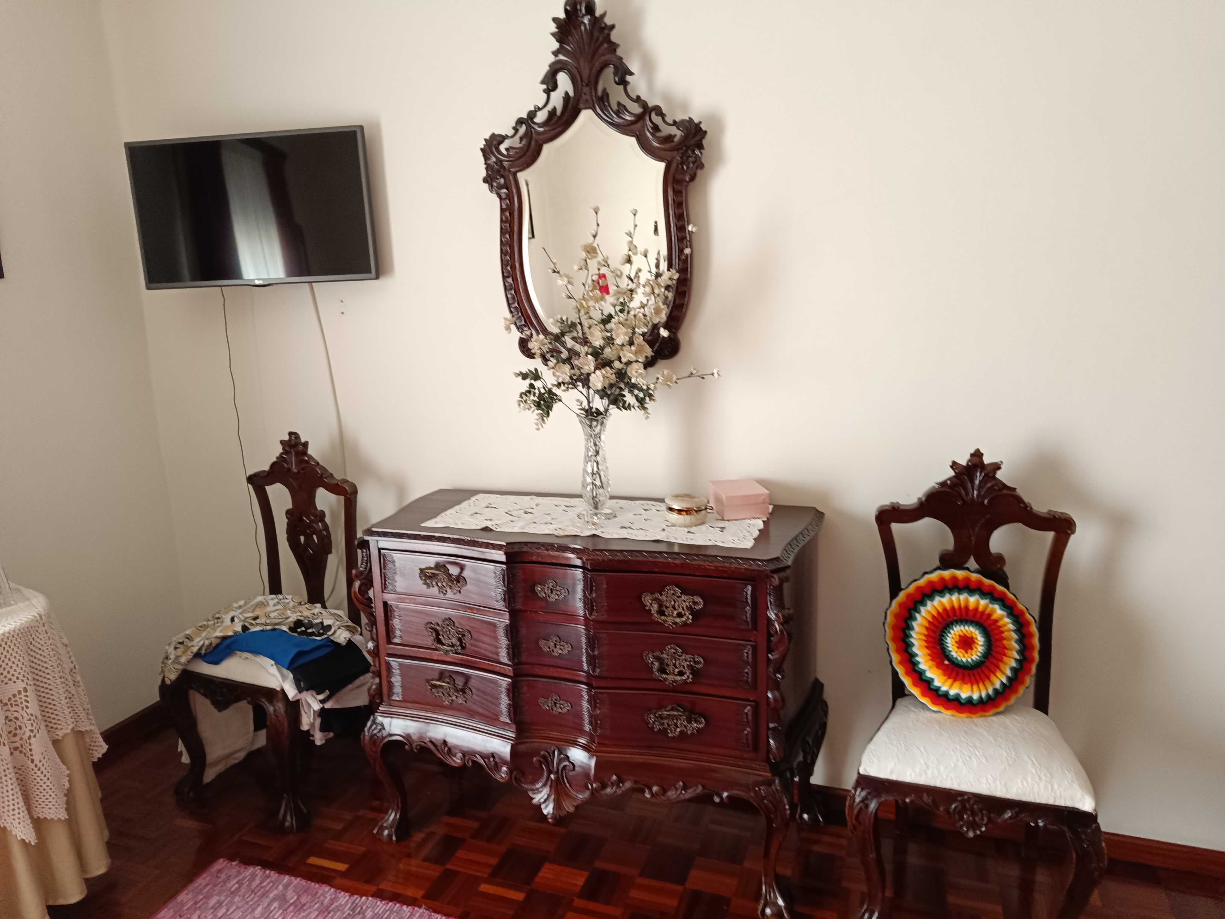 Mobília de quarto D. Pedro 5°