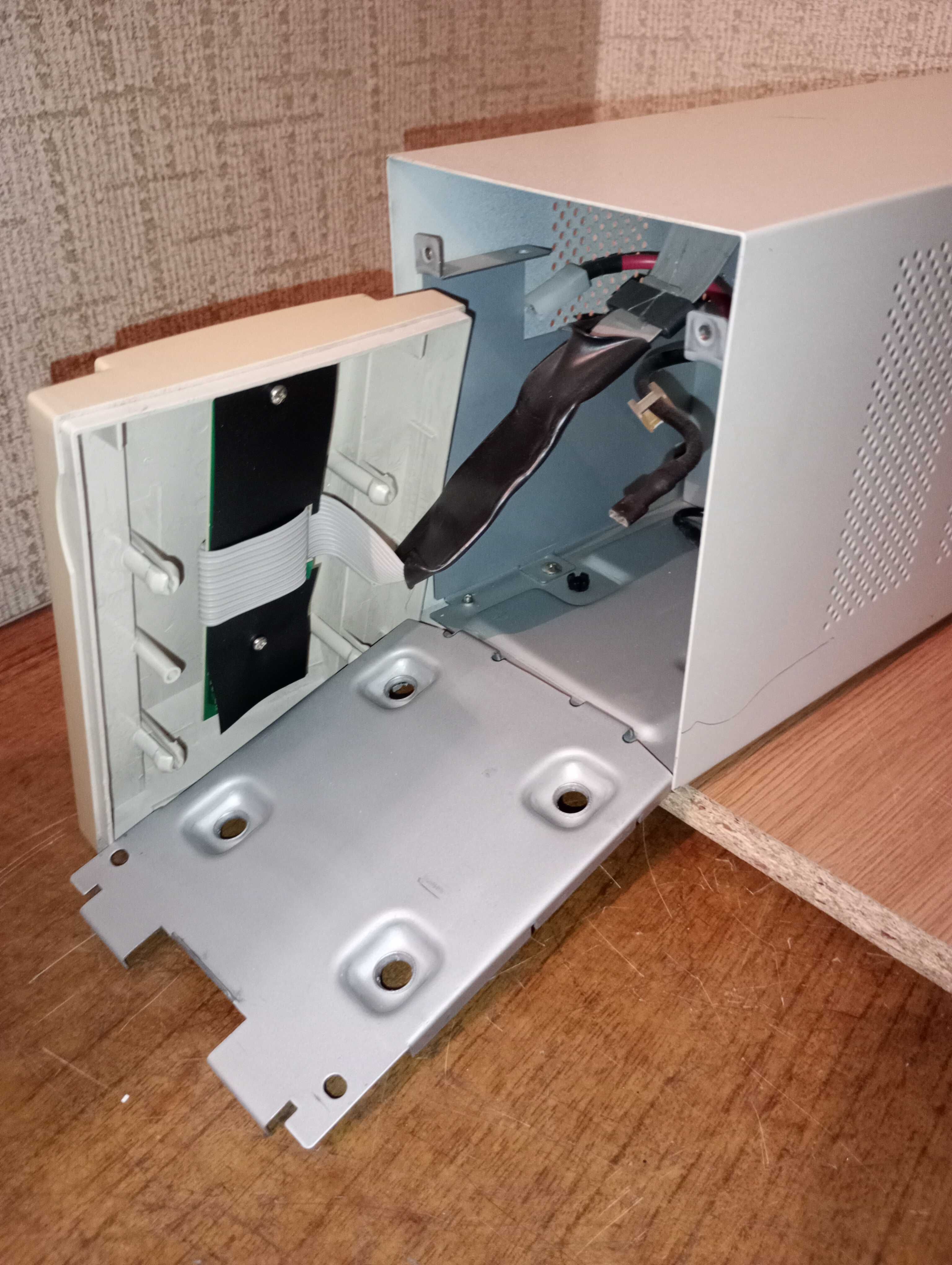 ДБЖ Ippon Smart Power Pro 1000 (600 Вт.)  (UPS, ИБП, інвертор)