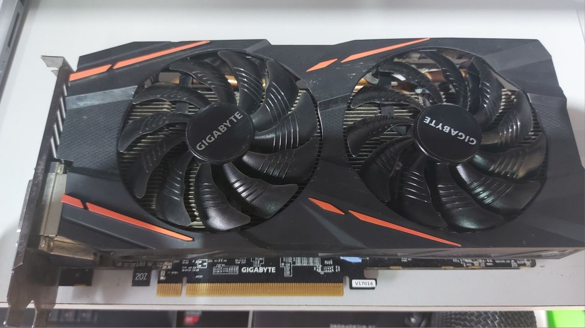 Відеокарта Gigabyte RADEON RX 570 GAMING