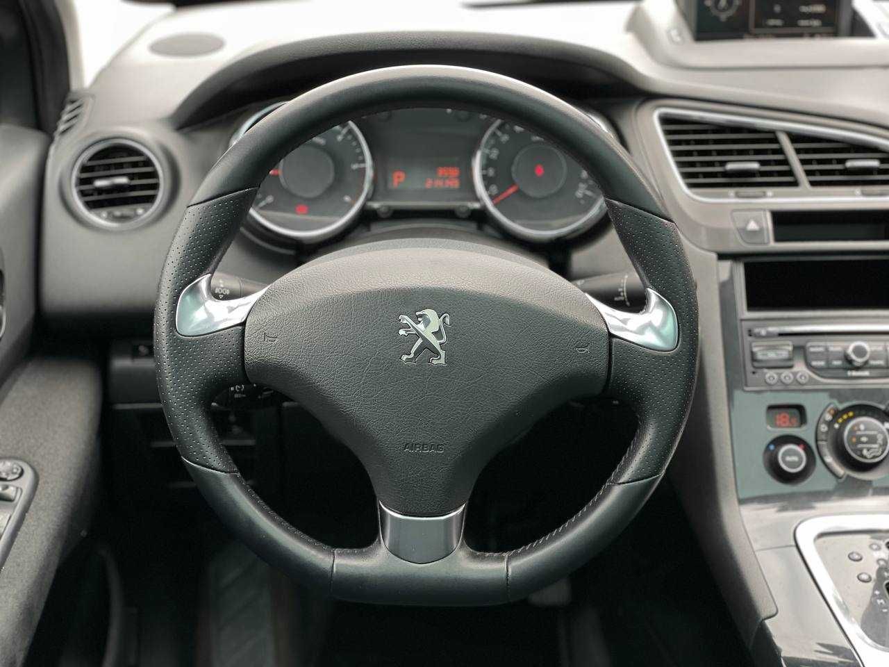 Авто в наявності Peugeot 5008 2014 пежо