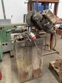 Máquina cortar ferro com esquadria