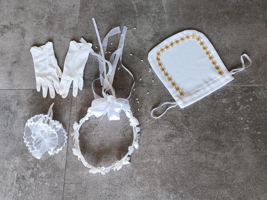 Alba Komunijna Sukienka Komunia Wianek rękawiczki ozdoba na świece