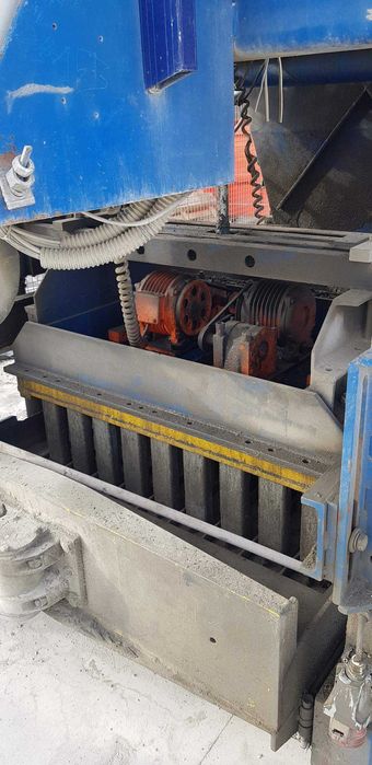 Wibroprasa krocząca