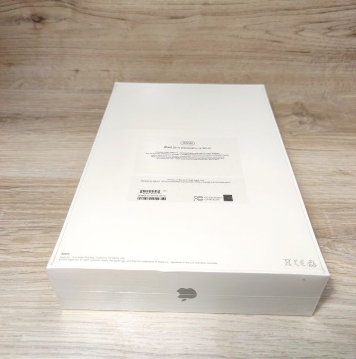 Планшет ipad Apple 8/32GB/2020г.НОВЫЙ.ЗАПЕЧАТАННЫЙ.