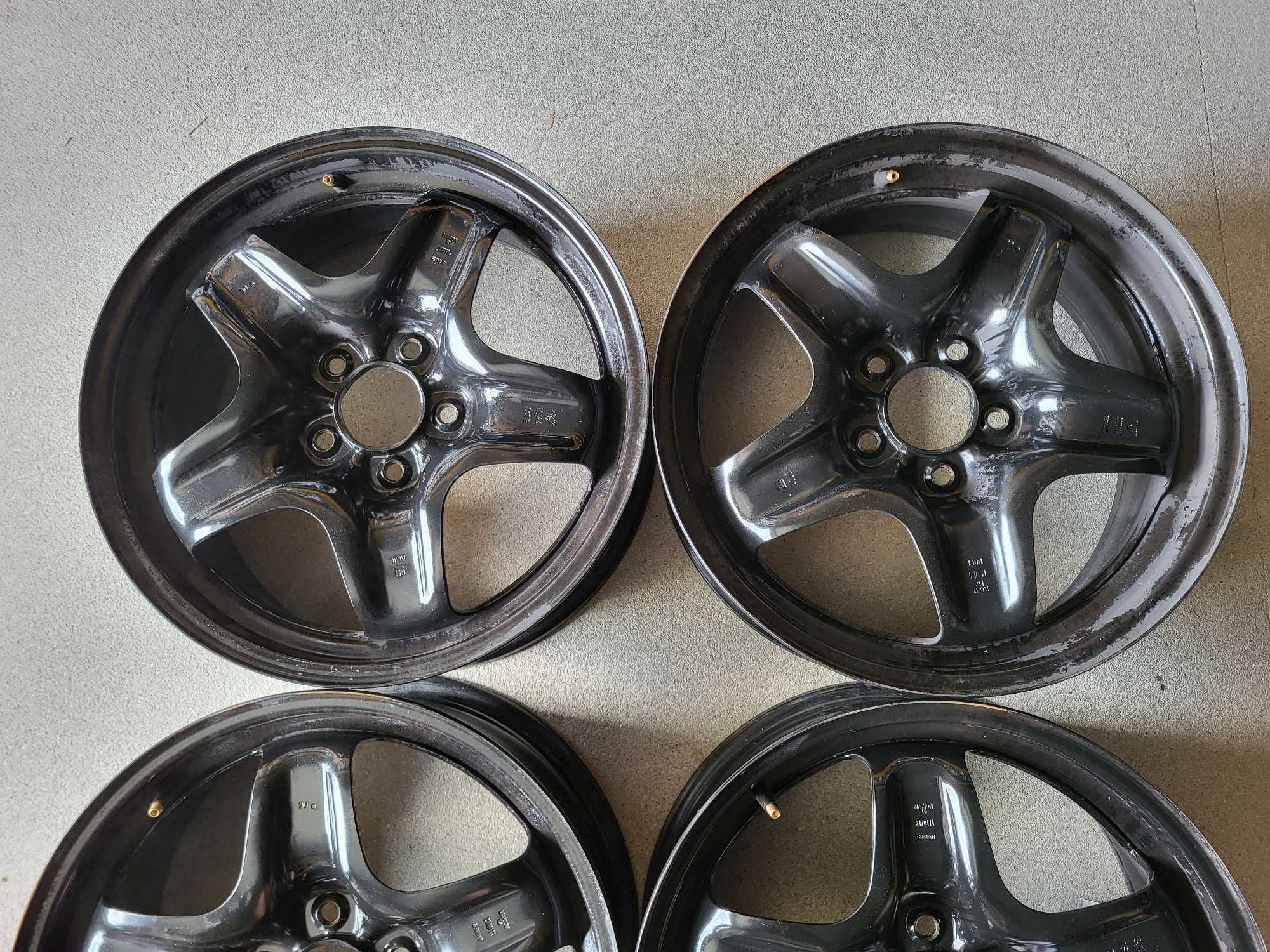 [847] Felgi stalowe Opel 17 cali 5x115 Insignia B Struktura + Czujniki