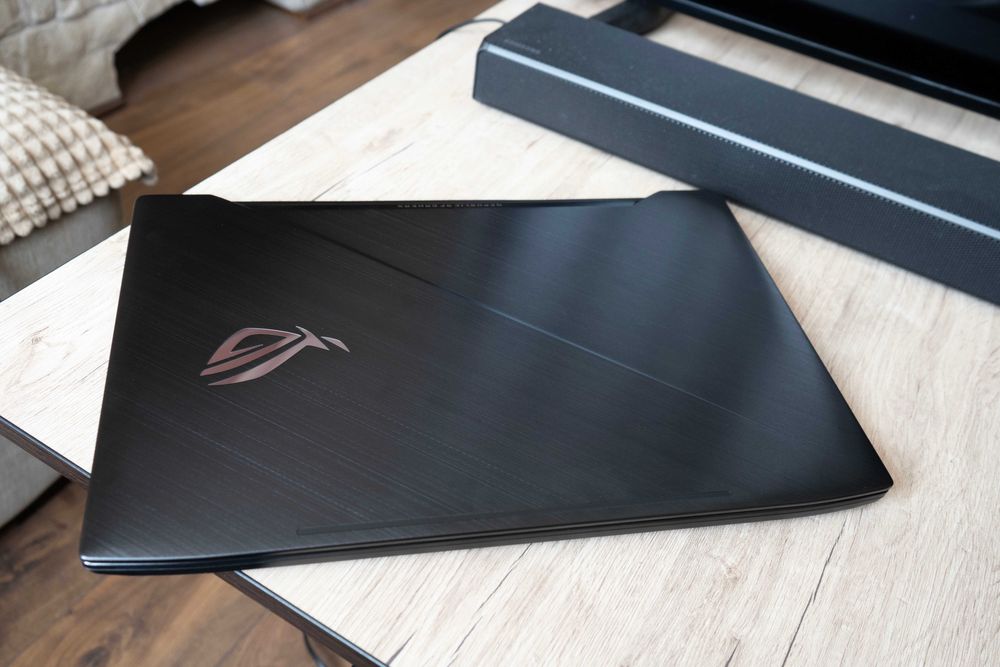 Игровой ноутбук Asus ROG Core i7 32gb SSD + HDD GTX1050 4gb