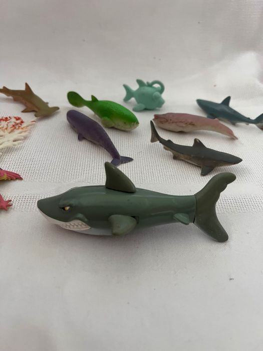 Игрушки акулы Цена за все!