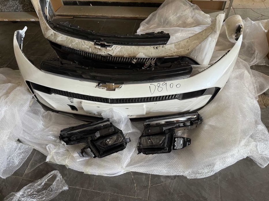 Продам бампер  Chevrolet Equinox EV