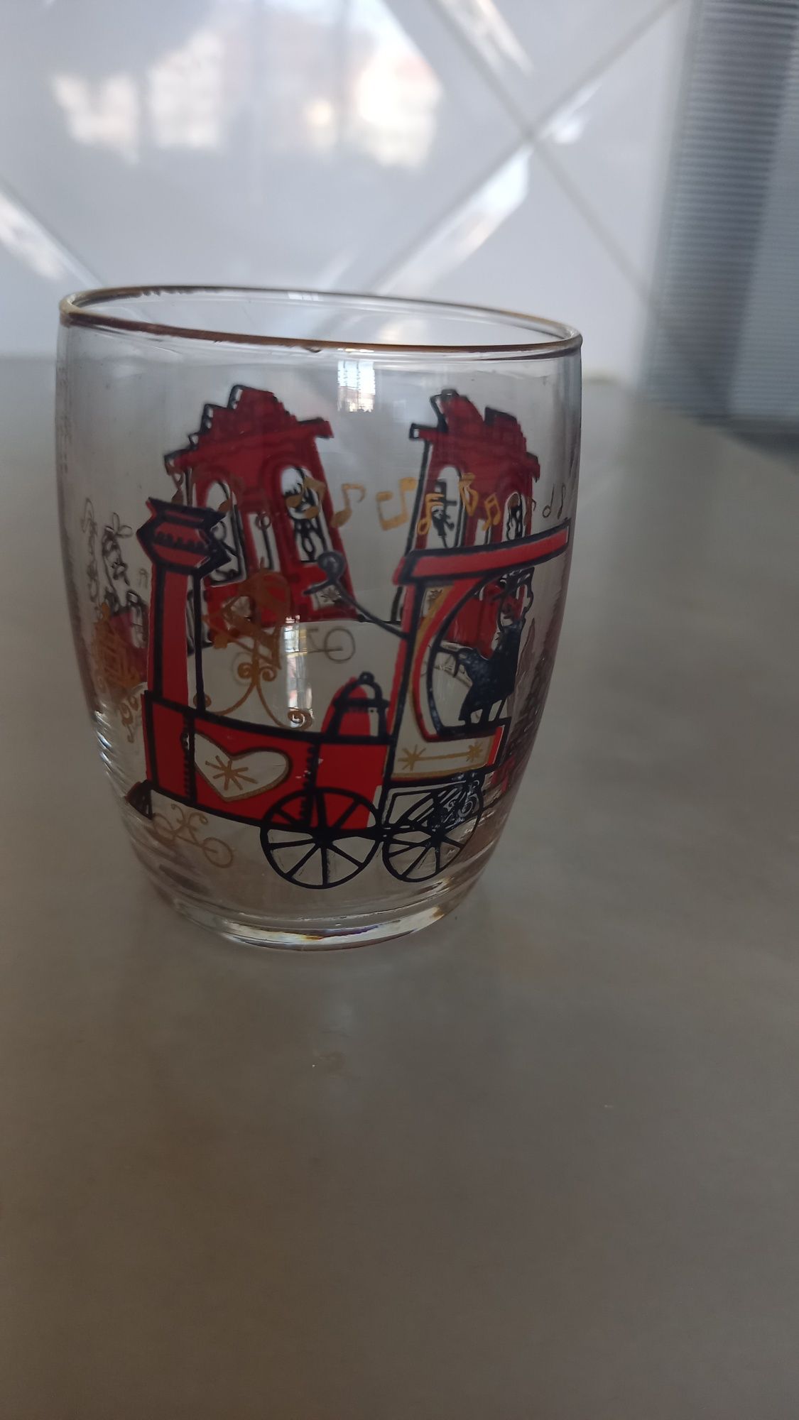 4 copos pequenos vintage