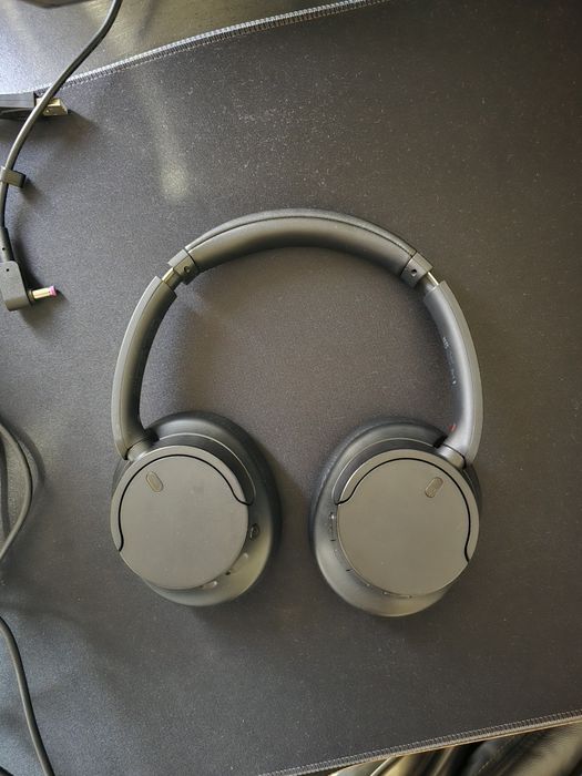 SONY WH-CH720N usado