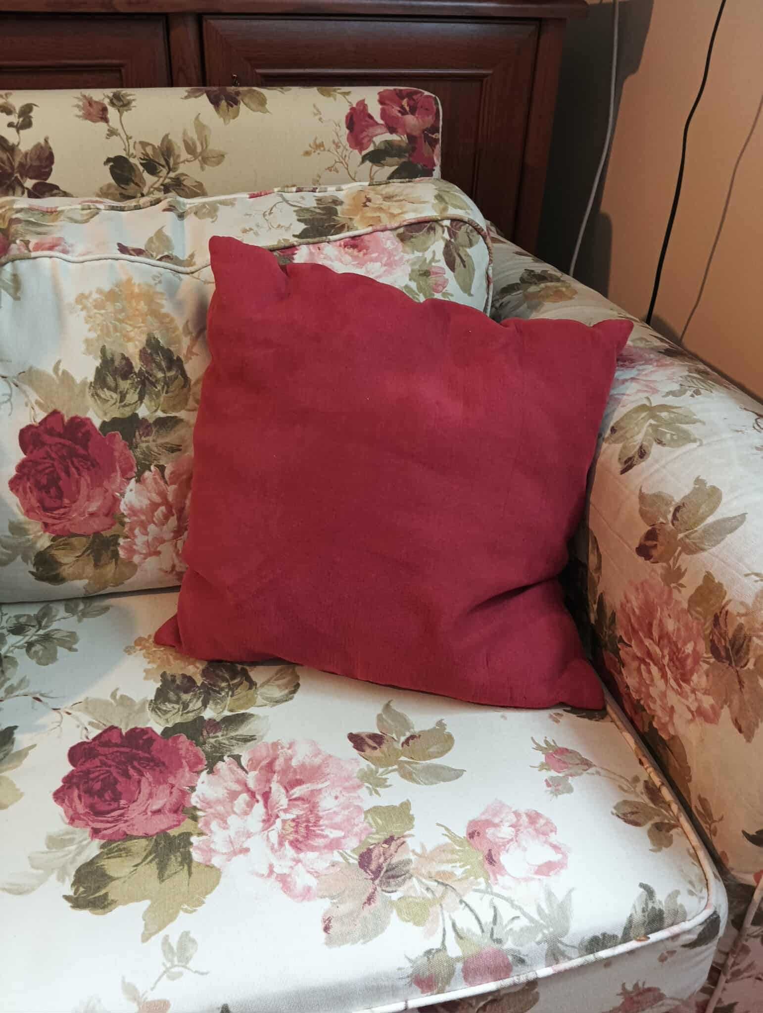 Sofa i fotel z pracowni mebli ekskluzywnych Stanuch