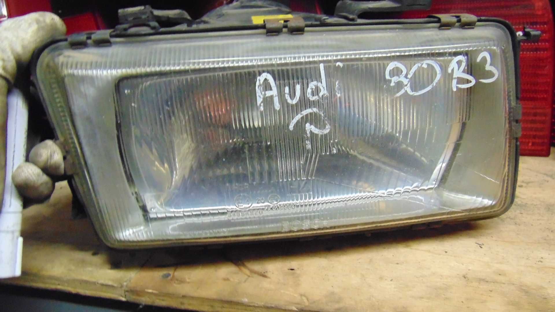 Sty4 Lampa prawa przednia reflektor prawy audi 80 b3 wysyłka części