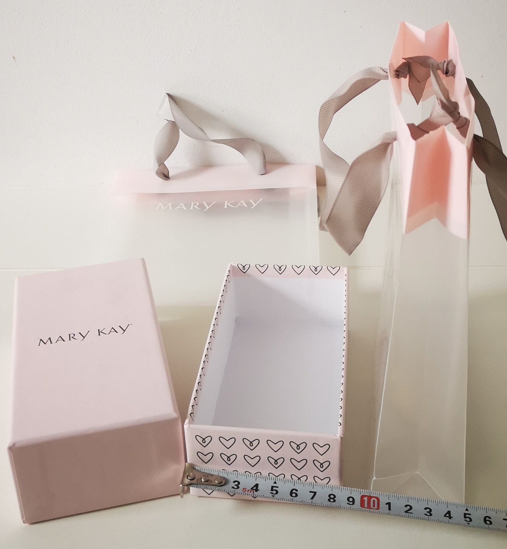 Pudełko oraz dwie torebki transparentne na prezent Mary Kay