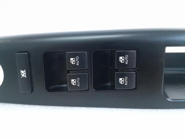 Comando / botão / interruptor vidros frente esquerdo KIA Ceed (ED)