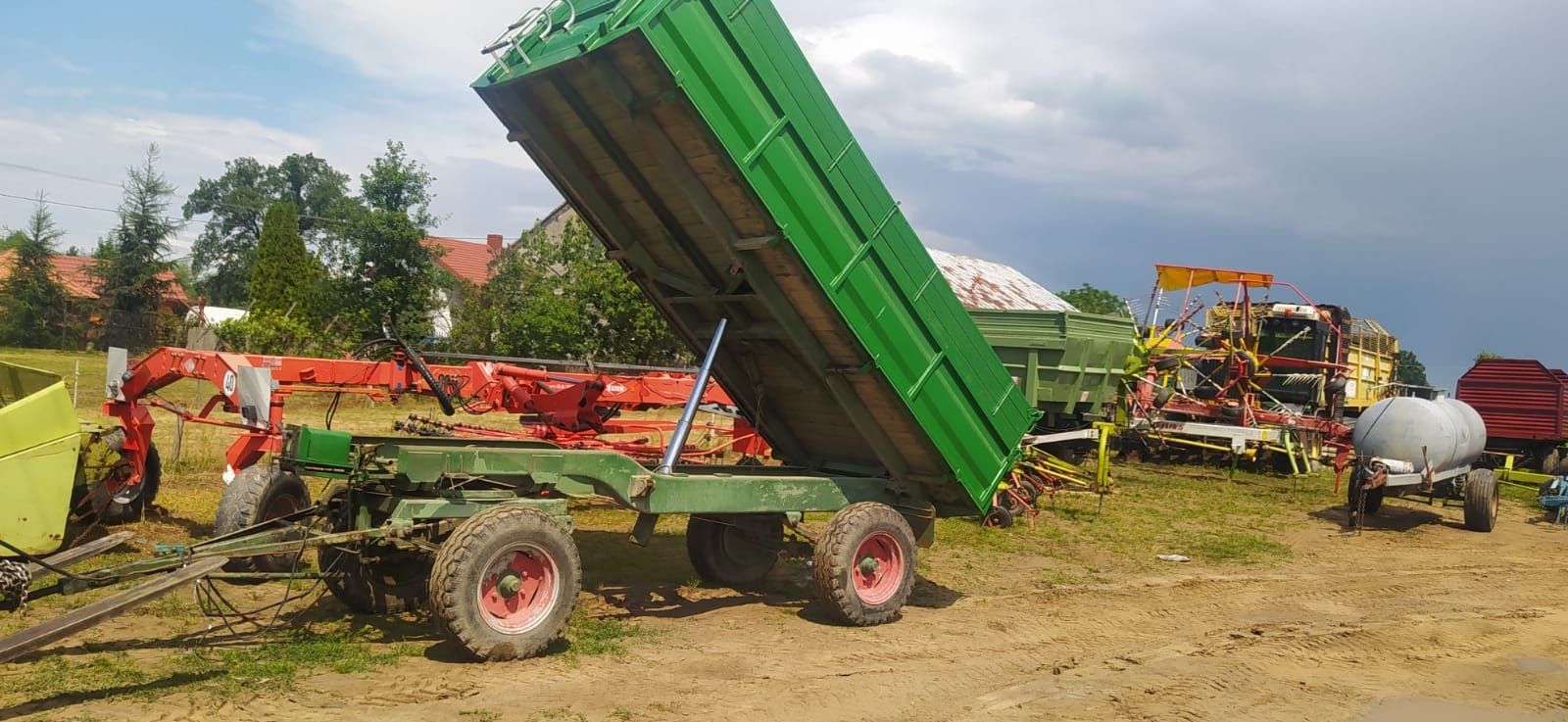 Przyczepa 8 t 3 stronny wywrot