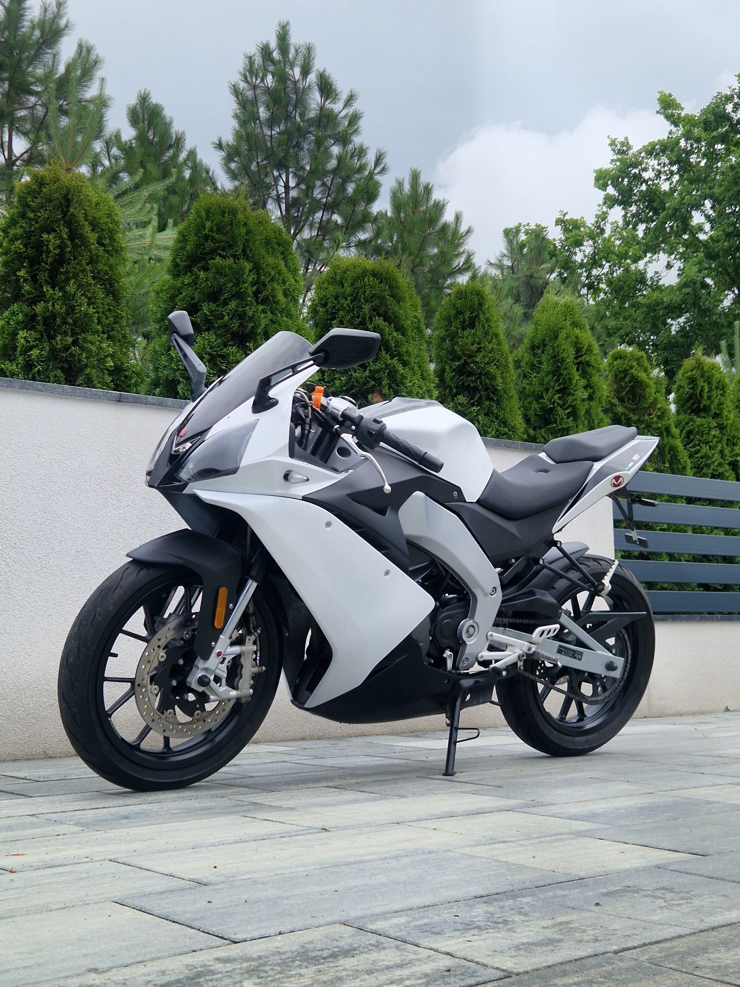 Malaguti 125 RST 2020r  jak aprilia yamaha z Niemiec  A1 B